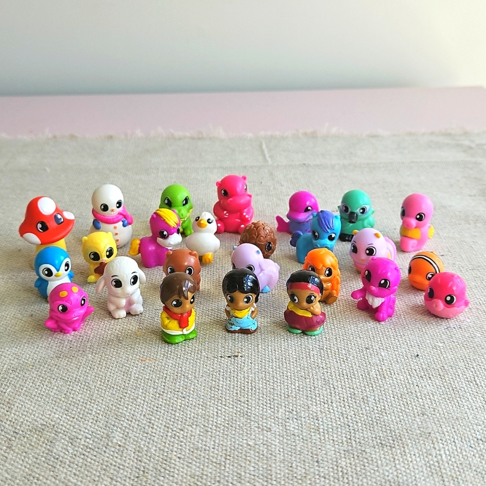 Blip Toys Squinkies Do Drops Lot of 25 Figures